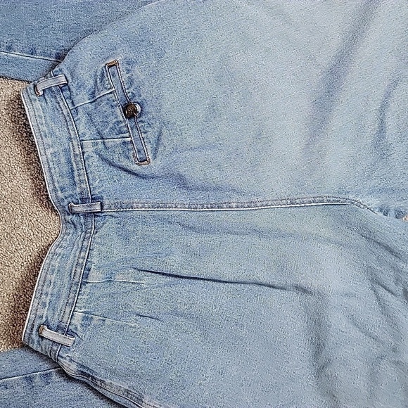 Vintage DKNY lightwash pleated mom jean - Picture 7 of 9